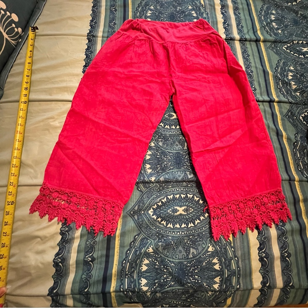 Chic Pink Lace Hem Women's Casual Jeans